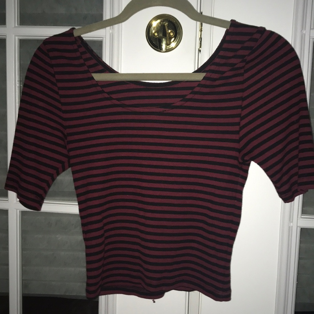 Burgundy crop top (Size L)